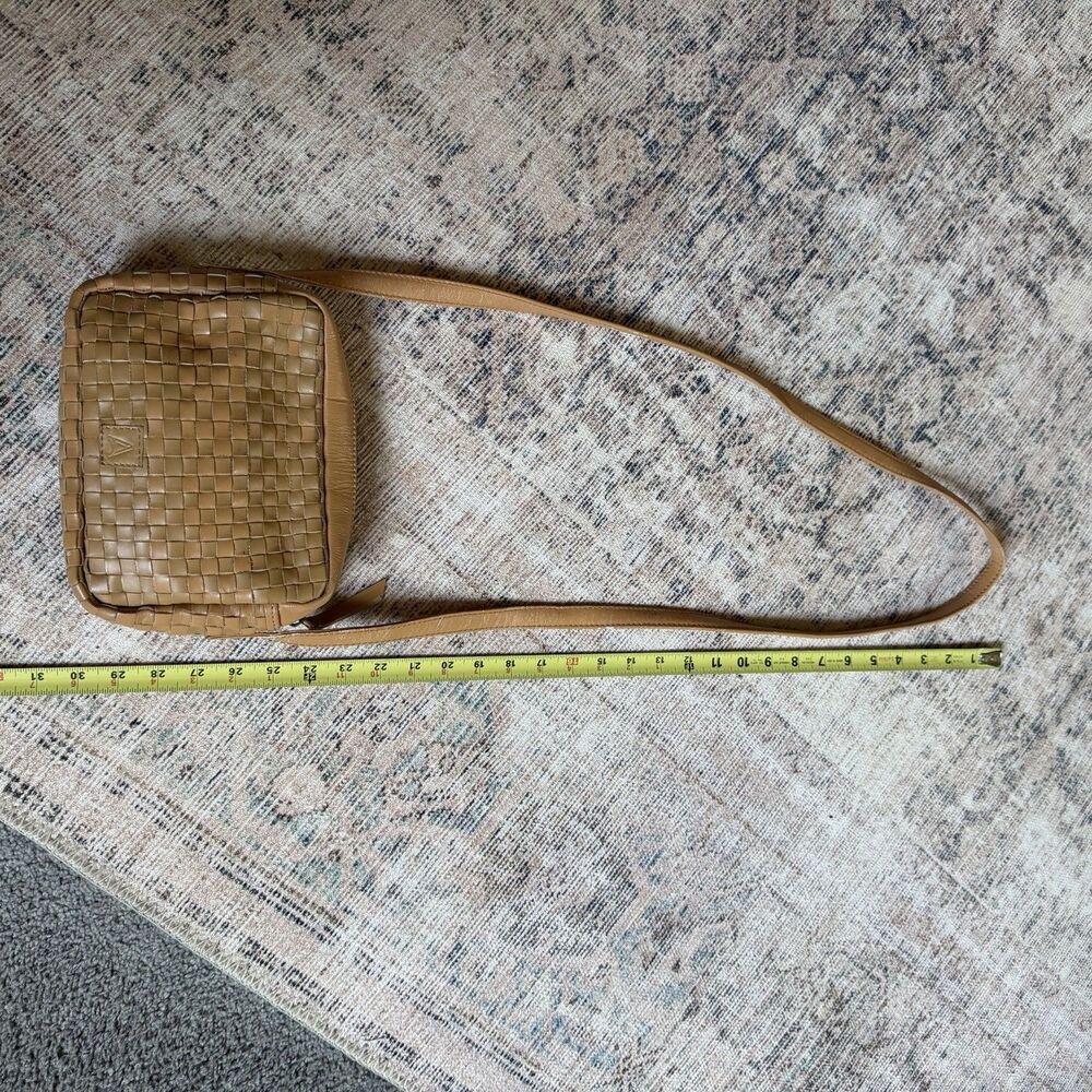 Able Valerie Leather Crossbody Bag In Pebble -Tan Cream Woven Midi Sac - Picture 11 of 16